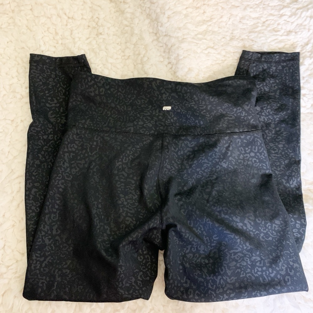 $3/20 Women’s Marika Black Shiny Leopard Activewear Leggings - Picture 5 of 5